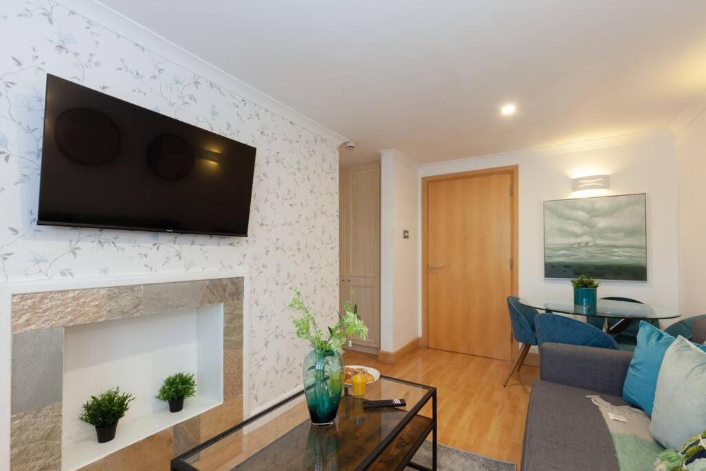 Apartment In The Heart Of The City Centre, Live Like A Local 옥스퍼드 외부 사진