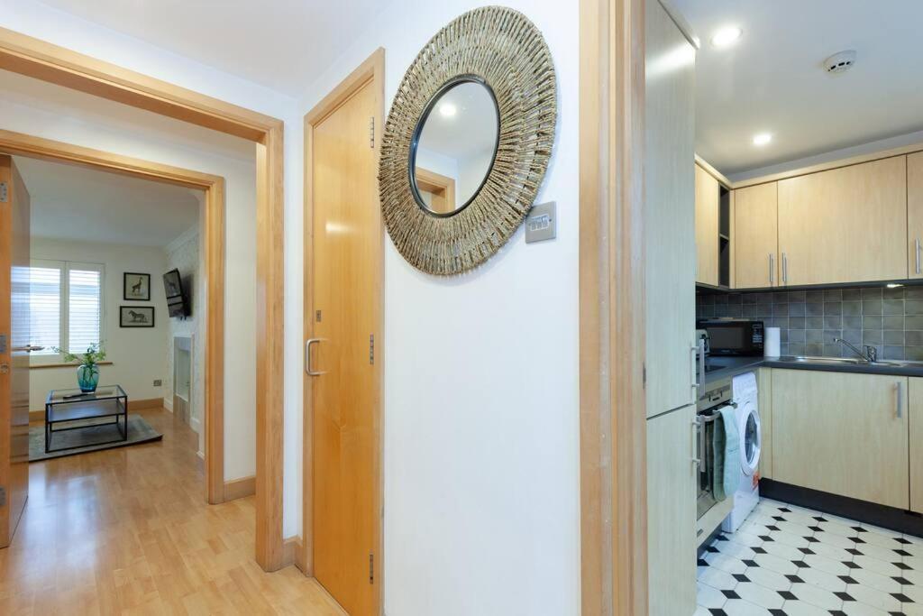 Apartment In The Heart Of The City Centre, Live Like A Local 옥스퍼드 외부 사진