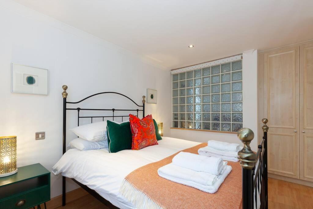 Apartment In The Heart Of The City Centre, Live Like A Local 옥스퍼드 외부 사진